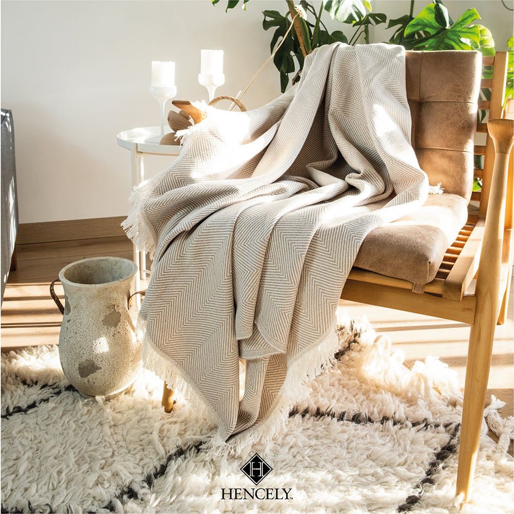 Cozy up Your Living Room with the Perfect Throw Blanket for Your Couch