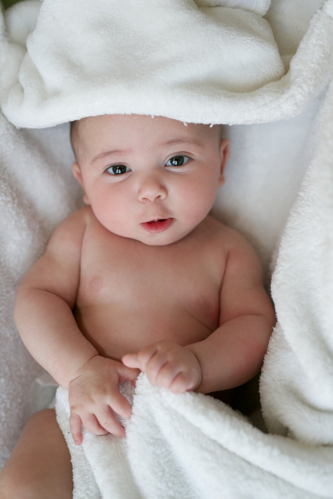 Snuggle Up in Style: The Benefits of a Baby Towel Bathrobe Set